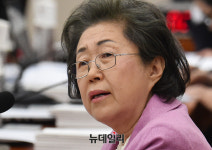 [포토] 이은재 의원 위원장님 겐세이 놓지 마세요 씁슬한 웃음바다
