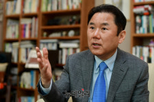 곽일천 교장 국가가 自由 좌지우지 못해... 교육 이념 편중 막아야