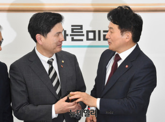 안철수, 원희룡 제주지사 무소속 출마 붙잡을 수 있을까