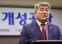[포토] 김진향 개성공업지구지원재단 이사장
