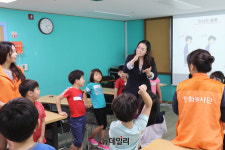 갤러리아百 CS 교육 담당자, 복지관 어린이 15명 대상 재능기부강연 나서