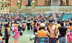 폭염에 급증하는 온열질환의 증상·치료법은?
