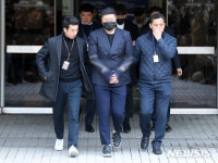 “아레나 소유주 강 회장, 정관계에 수십억 뿌려”