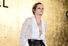 [포토] 파격패션 선보이는 배우 