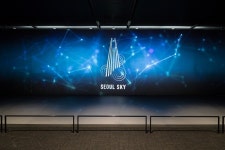 [르포] 국내 가장 높은 곳에서 세계여행을… 새 옷 입은 롯데월드 서울스카이