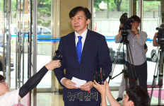 다급한 與, 꼼꼼한 野…조국 청문회 추석민심 가른다 