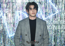 [포토] 몽환적 매력 지닌 가수 주익현