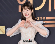 [포토] 배우 조수민, 오빠들 설레는 하트