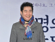 [포토] 뮤지컬 여명의 눈동자 시사회 찾은 박상원