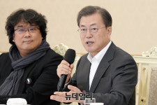 [포토] 文대통령, 기생충팀 청와대 초청 오찬