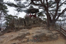 [충청도 트레킹] 부여 부소산성, 백제의 꿈 그리며 걷는 ‘고란사길’