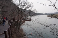 [충청도 트레킹] 괴산 산막이옛길, 장막처럼 펼쳐진 때묻지 않은 ‘옛길’