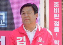 [포토] 쌍문역서 지지호소하는 김선동 도봉을 후보