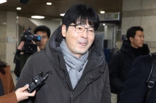 공연기획 전문가 탁현민, 靑 의전비서관으로 복귀… 16개월 만에 승진
