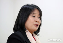 초대 공수처장 거론 백승헌 변호사… 윤미향 변호 맡나