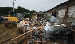 [포토]산양저수지 붕괴, 6만톤 수마가 할퀴고 간 산양1리