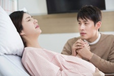 유디치과 “출산 후 2개월 지나면 치아점검 권고”