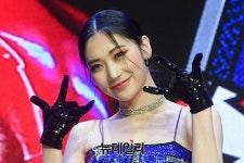 [포토] 시크릿넘버 진희, 추위도 주춤하는 카리스마