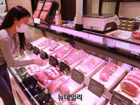 [포토] 롯데백화점 오늘 단 하루 50% 할인된 가격에 한우 만나세요