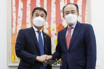 [포토] 의사일정 논의 위해 만난 한병도·추경호