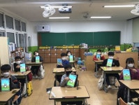 경북교육청, 80개 초·중·고 영어 도서 및 교구 지원