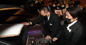 떠난 전두환 대신 나선 이순자…고통받은 분들께 대신 사죄