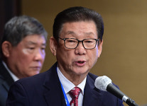 KPC치킨대화점 | [포토] KCPAC 안보대화, 대표 기도하는 황준석 목사