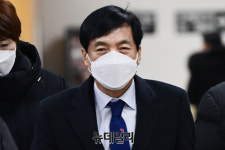 김학의 불법출금 수사, 위에서 막는데 강행하는 느낌… 이성윤에 불리한 진술