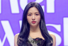 [포토] 성숙한 매력 뿜는 체리블렛 지원