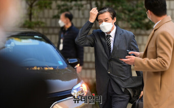 떳떳하다던 조국… 정호영 자녀 특혜 의혹 불거지니 