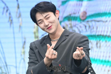 [포토] '싸이퍼' 탄 '더코드'로 인사드려요