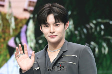 [포토] 싸이퍼 휘 많은 관심부탁드립니다