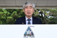 [포토] 아미 타이거 시범여단 전투단 선포식 찾은 권오성 육군협회장