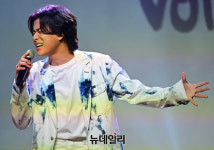 [포토] 타이틀 참고사항 열창하는 이무진