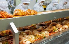 [르포] 김치사업 전초기지… 아워홈 제천공장 가보니