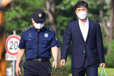 [포토] 교도소 나서는 안희정