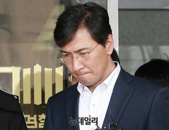 안희정 전 충남지사, 4일 3년 6개월 형기 마치고 ‘출소’