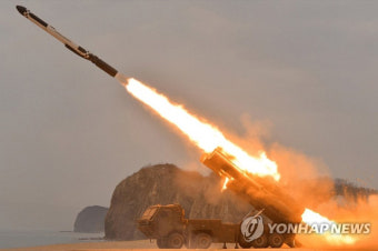 尹대통령 100일 기념일에… 北, 서해상으로 순항미사일 2발 발사