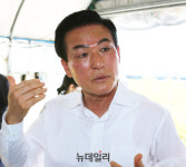 백성현 시장 "농특산물 공동브랜드 '예스민' 교체…지역 상징적 개발"