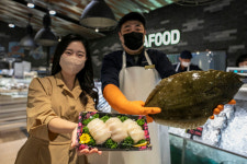 [Daily New유통] 아성다이소, 갤러리아, 교촌치킨 外