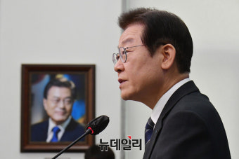 1년 전 민주당 