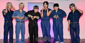 [포토] 6인조 신인 보이그룹 에이블루(ABLUE) 데뷔