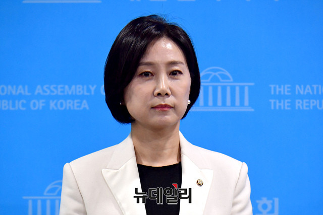 허은아 전 대표, 개혁신당 대표 이준석 및 천하람 의원 업무상 배임 혐의로 검찰에 고발