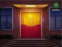 맥도날드는 바로 문 앞에 있습니다… 기발한 맥딜리버리 캠페인