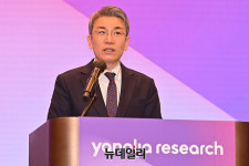 [포토] 야놀자리서치 창립 기념 간담회, 축사하는 이재환 부사장