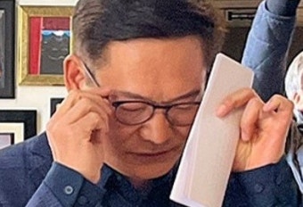 與, 송영길 돈봉투 의혹 '전혀 모른다' 회견에… 