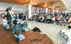 [포토] 무대 선보이는 디그니티