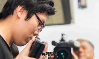 [포토] '등산로 성폭행 살인' 검찰 송치되는 최윤종
