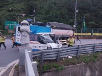 영월 김삿갓면서 25t트럭과 1t화물차 ‘충돌’…3명 경상