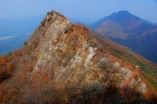 [진경수의 山 이야기] 가을 단풍 매력에 퐁당 빠지는 ‘백화산’